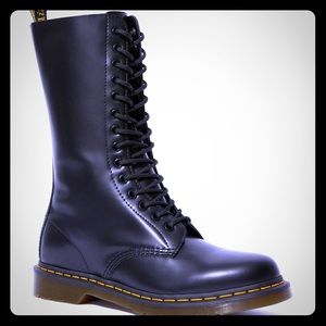 Dr. Martens • 1914 Smooth • Unisex Boot